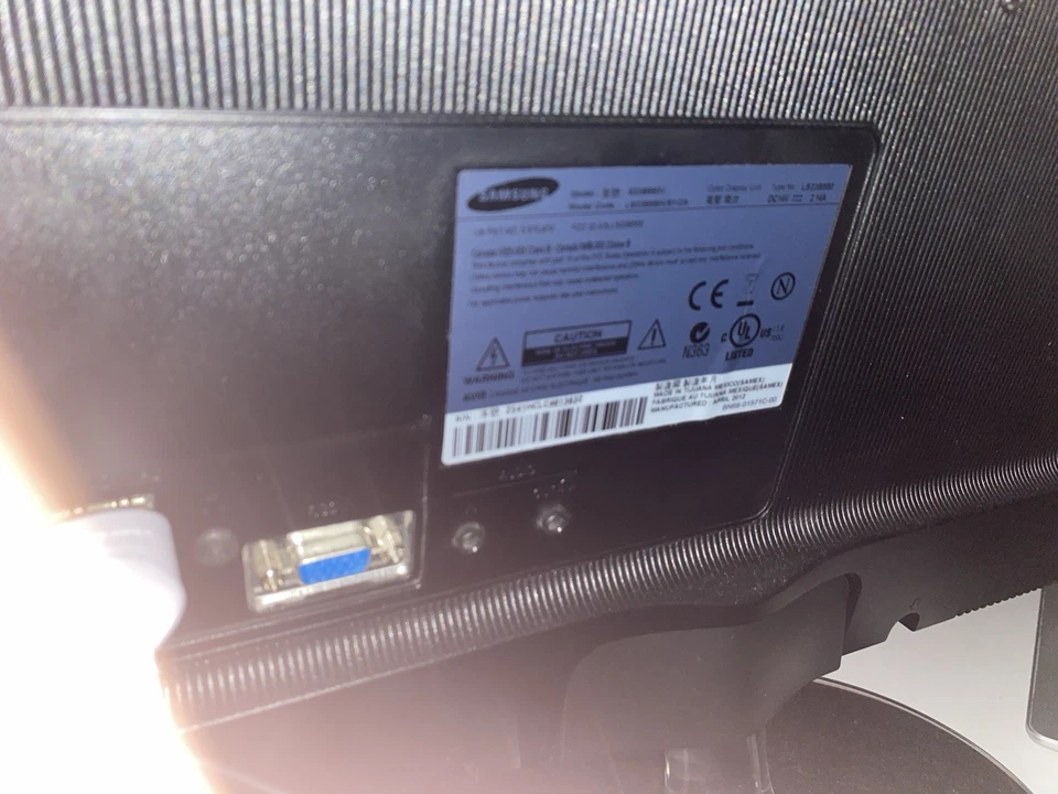 Samsung Monitor - Image 2 of 3