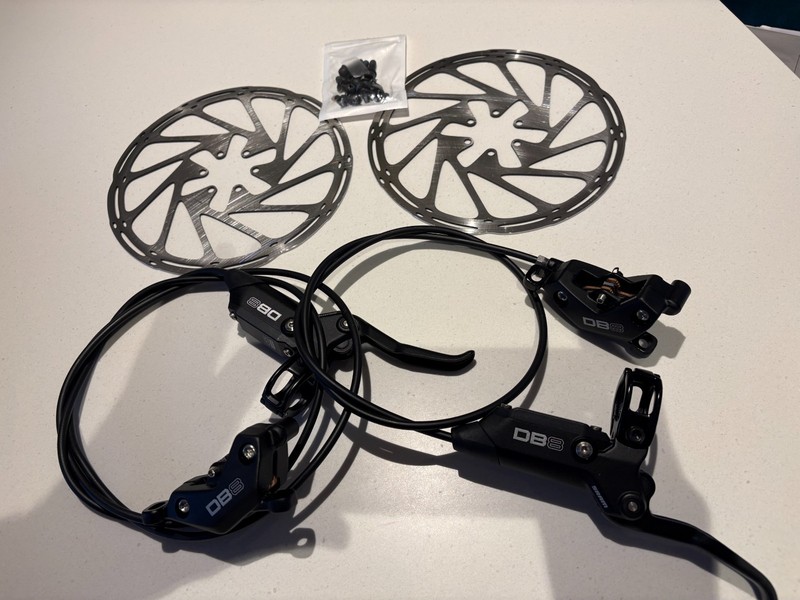 Sram DB8 Stealth Brakeset (new) with 200mm Rotors