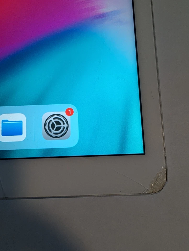 Apple iPad Pro 12.9" (1st Gen) 256GB (WiFi) White / Silver- Great Price! - Image 4 of 4