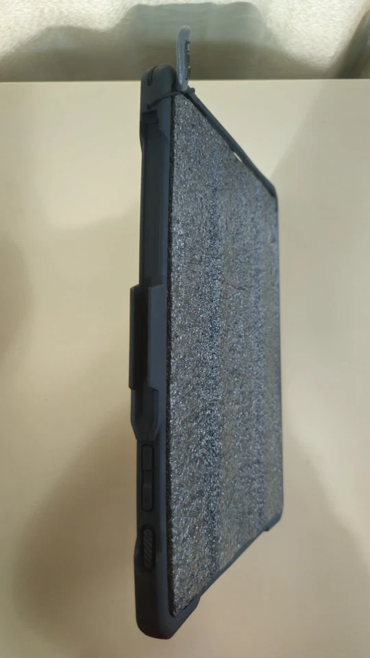 Surface Go Urban Armour Gear (Case) - Image 4 of 4