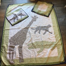 Pottery Barn Kids Quilt Zoo Animals Boys  Girls Twin Set. Pillow, Sham Bedding