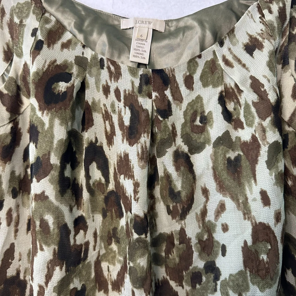 J. Camiseta sin mangas Crew talla 6 seda camuflaje estampado forrada verde marrón cuello cuadrado Foto 4 de 4