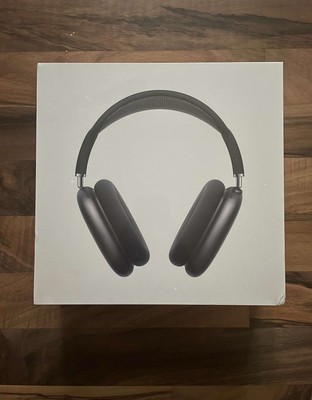 Apple AirPod Maxes