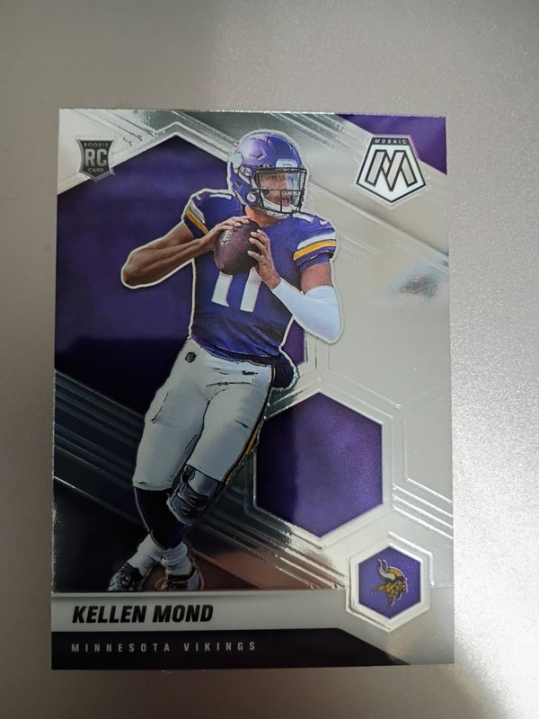 2021 Panini Mosaic - Rookies Kellen Mond #321 (RC) (LB)