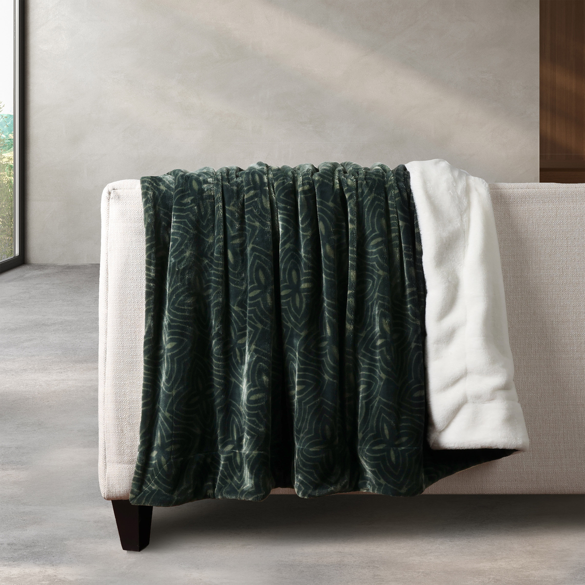 Life Comfort Ultimate Faux Fur Throw Blanket, Velvet Plush