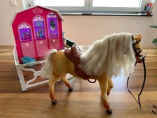 Barbie Pferd Tawny mit Sound und Lauffunktion vom Mattel mit Barbie Stall