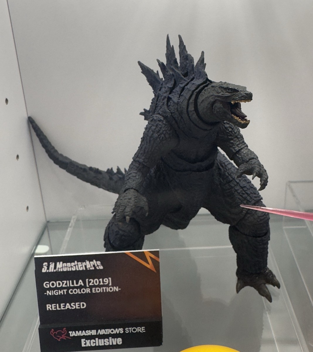 S.H.Monsterarts Godzilla 2019 Night Color Edition Tamashii