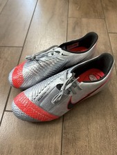 Nike Phantom Venom Elite FG ACC Soccer Cleat Silver Fire Red AO0401 906 Size 6Y