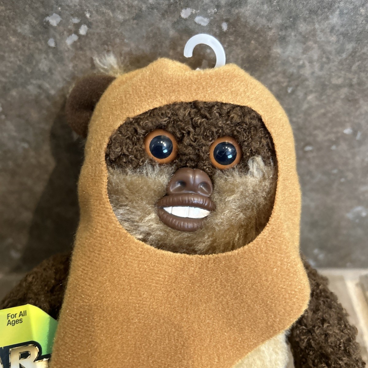 New 1997 Kenner Star Wars Buddies Wicket The Ewok Plush Beanie