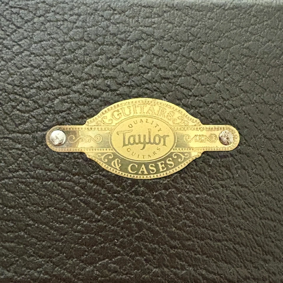 Estuche rígido Taylor Deluxe marrón para guitarras Taylor Grand Concert tamaño Foto 4 de 4