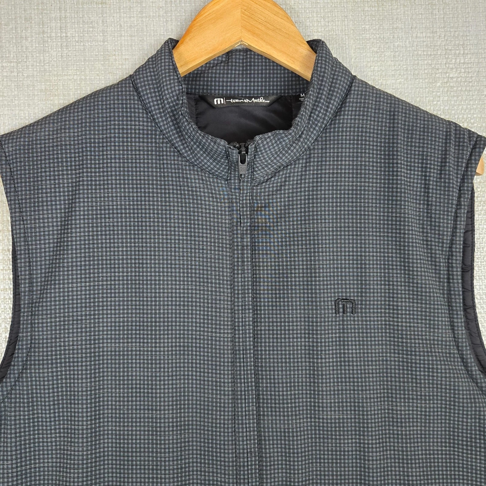 TRAVIS MATHEW Mens Size Medium Insulated Full ZIp Vest Gray Checks Golf Puffer