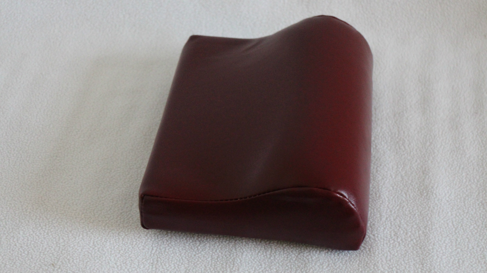 GOODMAN SPECIALTY PILLOWS 303 CONTOUR TANNING BED PILLOW BURGUNDY eBay