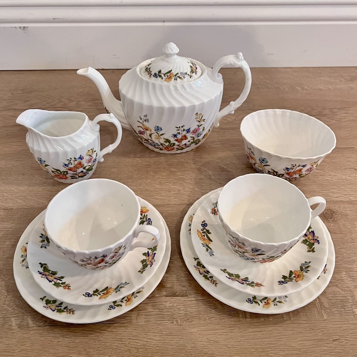Aynsley China - 6客セット★Aynsley  COTTAGE GARDEN デミカップ&amp;ソーサー Aynsley China - 6客セット☆Aynsley COTTAGE GARDEN デミカップ