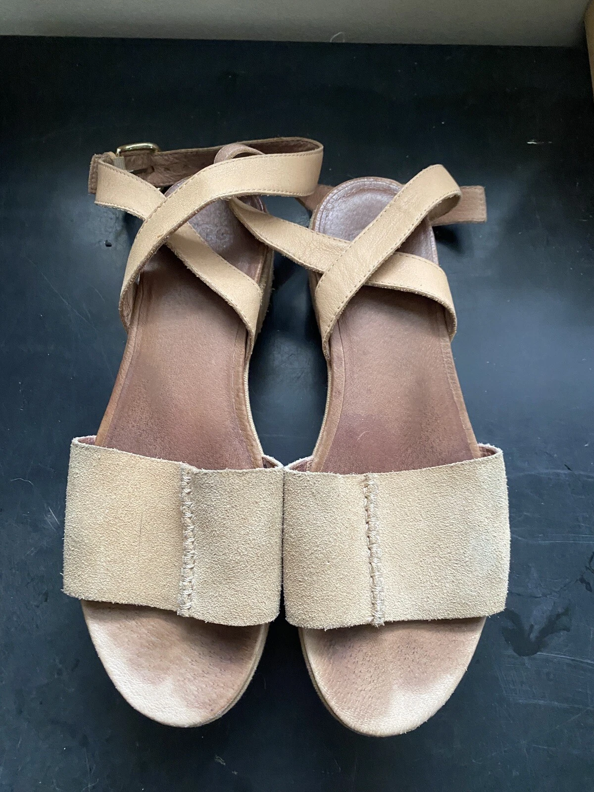 Sandali con cinturino in pelle Ugg platform taglia 8 SN 1107881