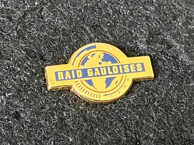 a PINS PIN ENAMEL CAR AUTO AUTOMOBILE RAID GAULOISES ARTHUS BERTRAND