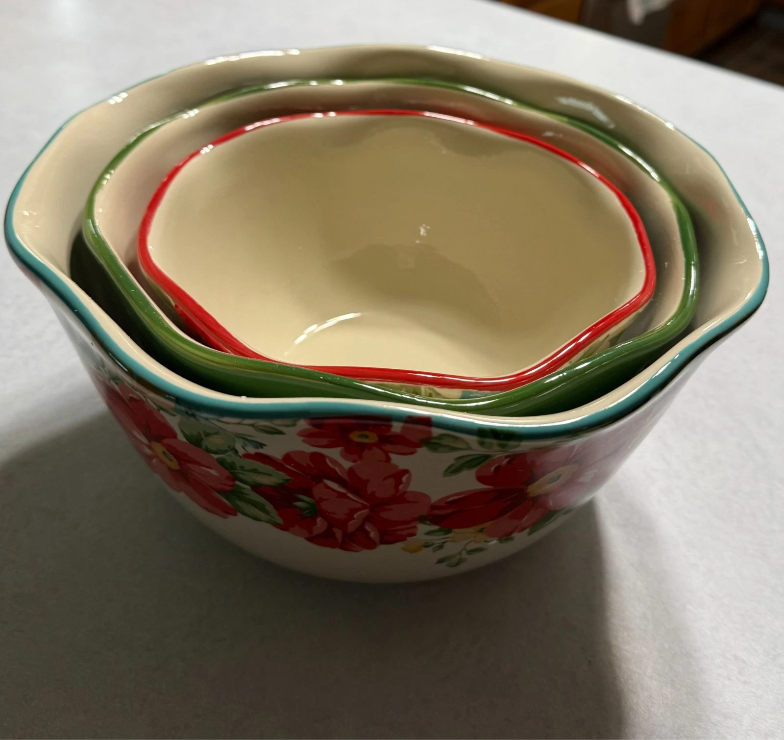 Brand New discontinued the pioneer woman vintage floral 3 piece mixing bowl set
Opens in a new windo