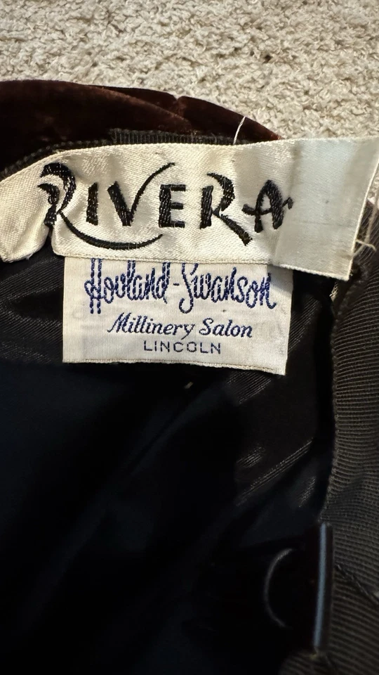 Vintage 1940s Rivera Brown Velvet Pillbox Beret Hat – Horland Swanson Millinery - Image 3 of 4