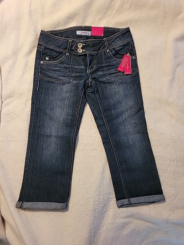 NEW Juniors sz 3 Candies Cool and Cuffed Denim Capris Double Button - Picture 1 of 16