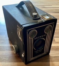 VINTAGE 1930s KODAK TARGET BROWNIE SIX-20 BOX CAMERA Art Deco Design VG
