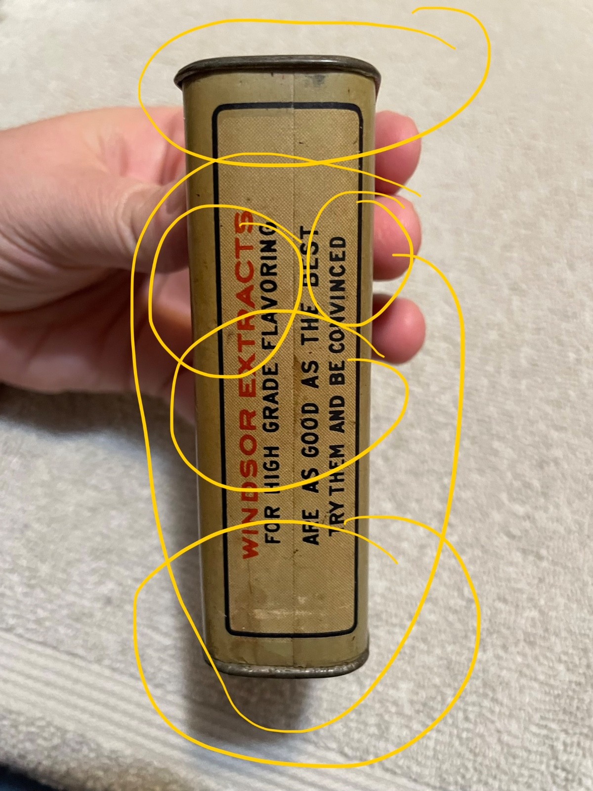 VTG  Windsor Brand Cloves Paper Body Metal Top and Base Spice Tin 2 ounces TN