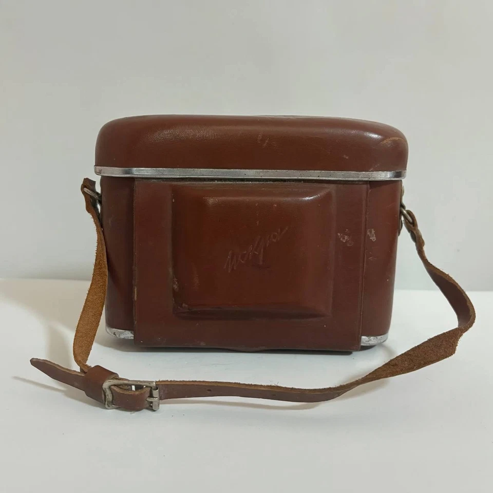 KMZ Camera ISKRA 1 Lens INDUSTAR - 58 (75 mm f/3.5) Medium format - image 2 of 4