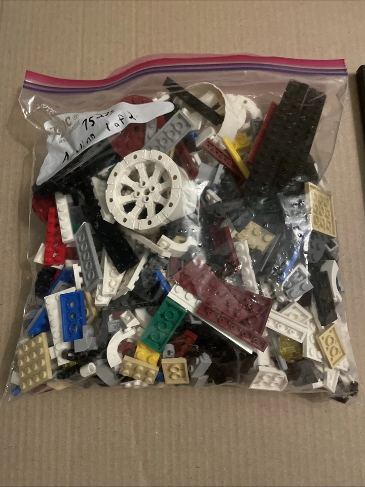 LEGO Star Wars: A-Wing Starfighter (75275) - Image 2 of 4