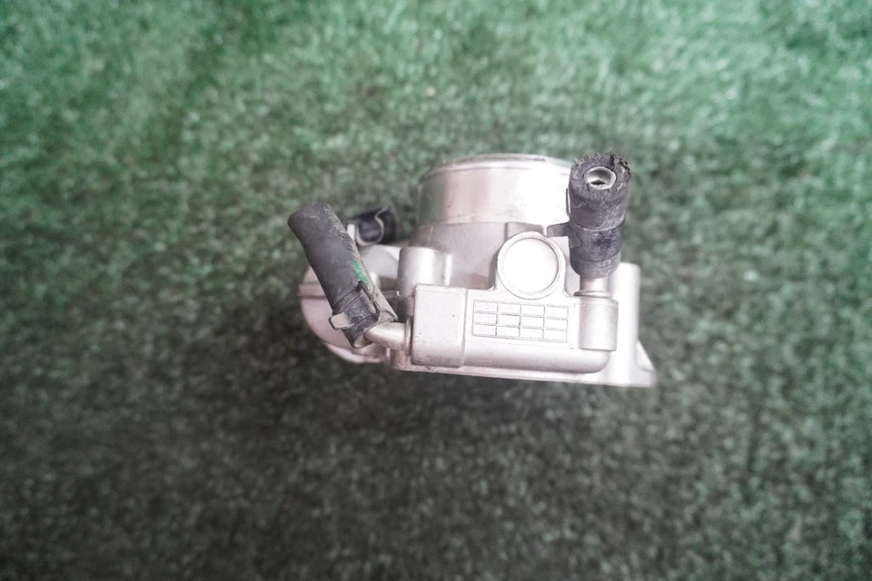 Hyundai Sonata 2013 2014 2015 motor 2,4 L carrocería del acelerador fabricante original 93 k millas 351002G800 Foto 3 de 4