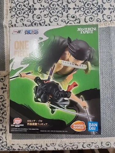 One Piece Masterlise Expiece Roronoa Zoro Bandai Figure. DAMAGED BOX