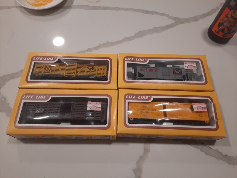 Lot of 4 Life-Like HO Scale Trains PERFECT CONDITION