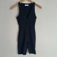 Aritzia Babaton Black V Neck Romper XXS Athletic Athleisure Loungewear Vacation