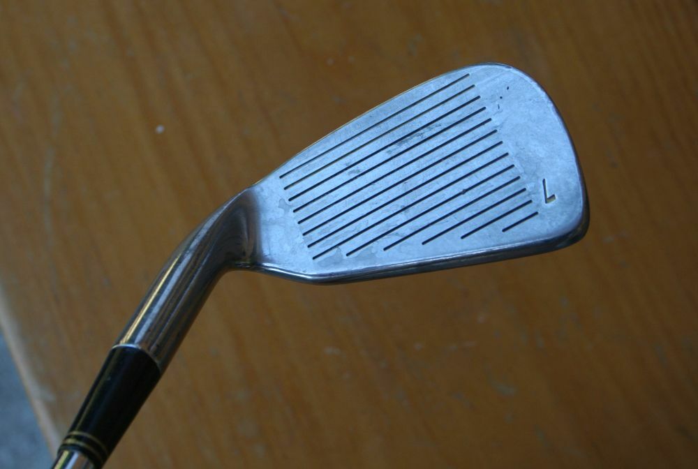 Wilson Ultra Midsize System 45 Number 7 Iron Regular Flex