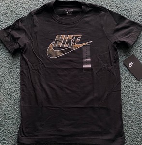 boys nike camo shirt