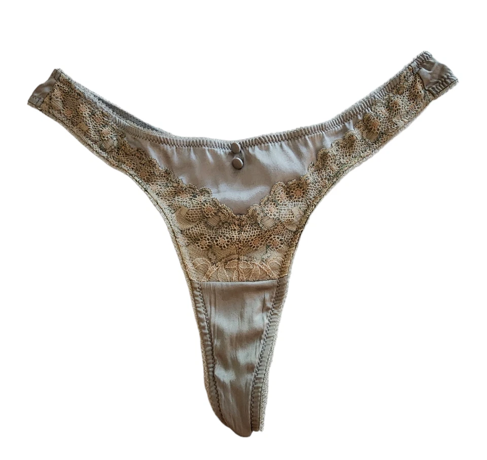 Tanga de satén de encaje vintage Elle MacPherson Foto 4 de 4