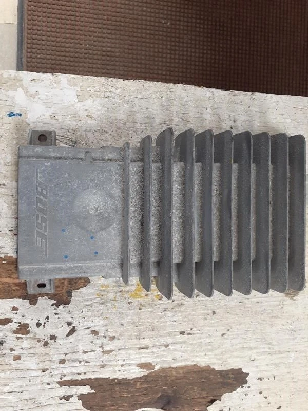 Amplificador de audio estéreo de radio Cadillac Escalade 2003-2006 OEM Foto 2 de 4