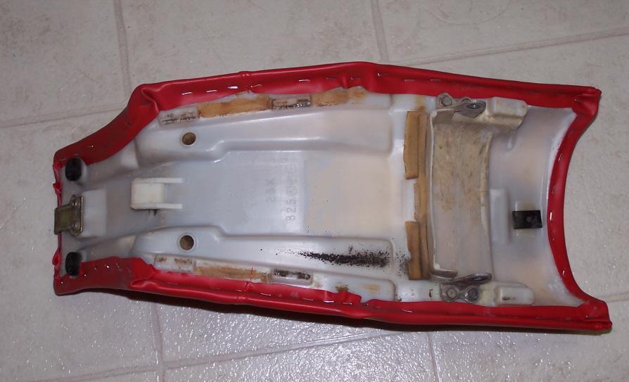 1983-1985 Yamaha YZ250 YZ490 Replacement Seat Cover | Red or Black