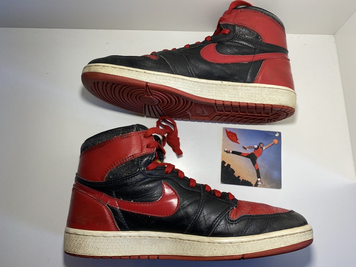 A classic / Purchased in 1986 - Air Jordan 1 maxresdefault.jpg?sqp=-  main image 2