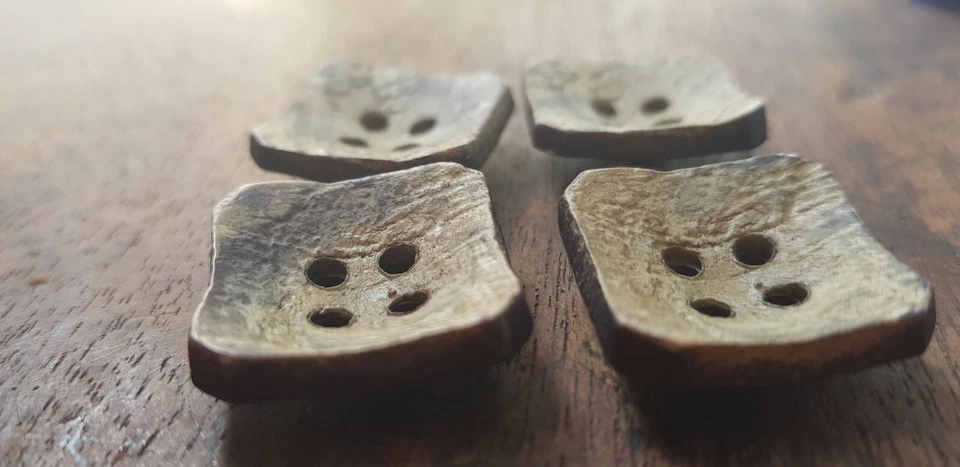  4 Vintage Buttons. rustic wood texture. New age. 90s - Image 3 of 4