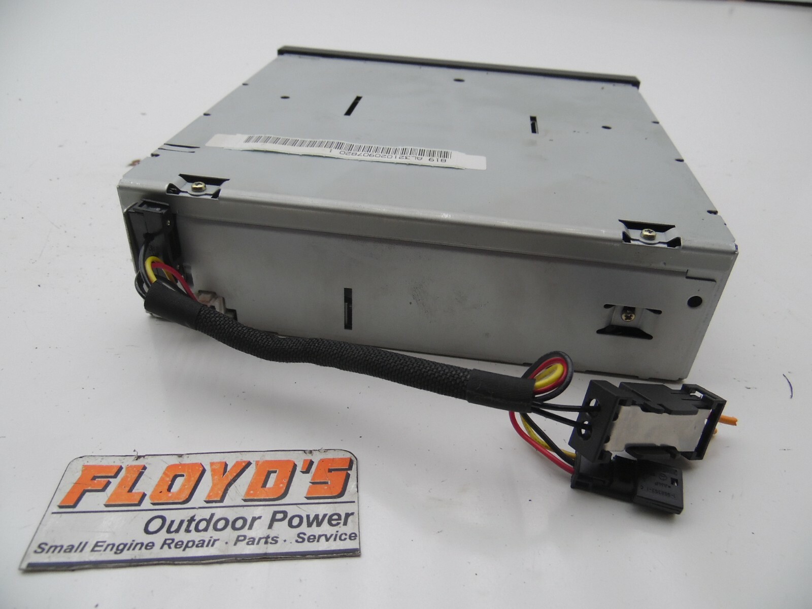 0306 Mercedes W211 E500 6 Disc CD Changer OEM 211 820 24 89 eBay