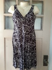 Jones Studio Woman's Sleeveless Brown/Beige Dress Size 4