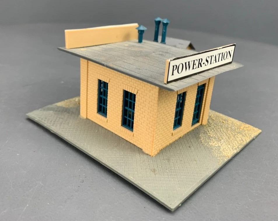 HO Model Power #580 Power Station & Shed Structures Assembled Lighted HO6894 - Image 3 of 4