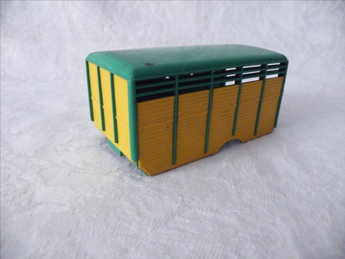 Dinky 577, Berliet Cattle Truck - Free Price Guide & Review