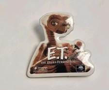 VTG 1982 E.T. The Extraterrestrial Movie Promo Pin Button Pinback Universal NOS