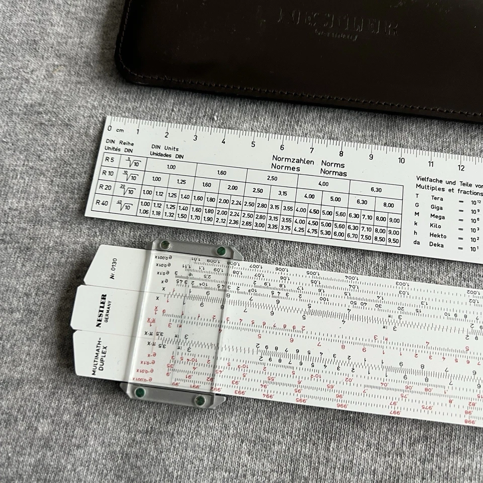 雀巢 0130 多路径双工口袋滑尺手动皮革保护壳 德国 — 第 2/4 张图片