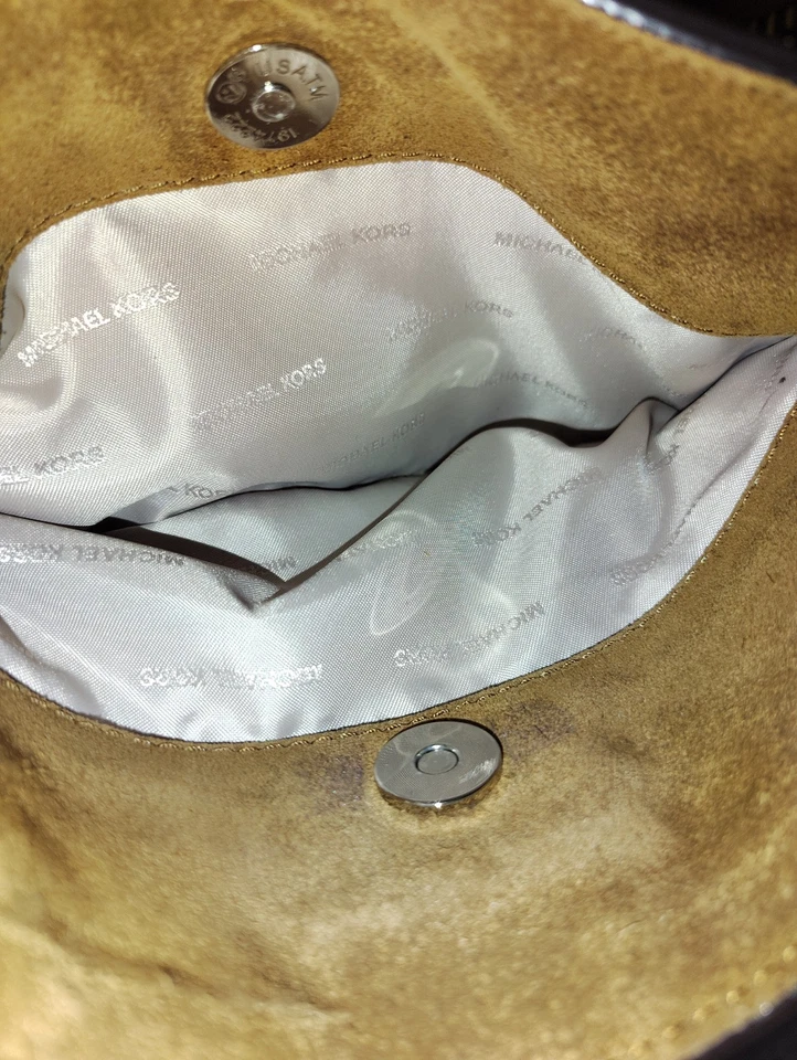 Bolso Mensajero Michael Kors Astor DK Cuero Caramelo Gamuza Exterior Retazos Foto 3 de 4