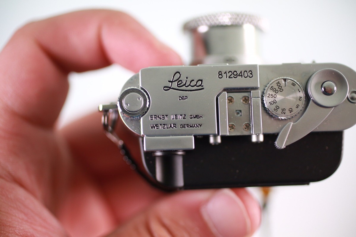 Minox Leica M M3 3.0 2.1MP Digital Camera - Black Silver for Minox Leica M M3 3.0 2.1MP Digital Camera - Black Silver for