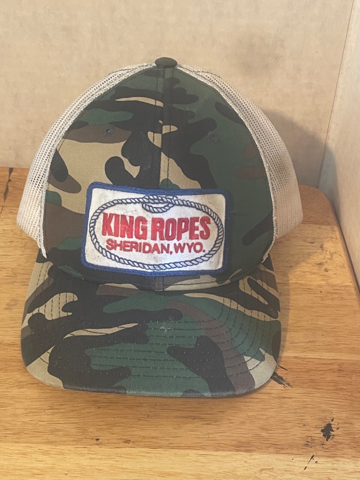 king ropes sheridan,wyo. vintage camo trucker hat Gem