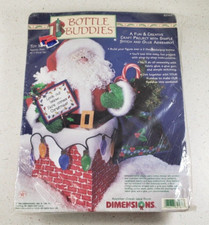 VTG Dimensions "TOY MAN" BOTTLE BUDDY FELT APPLIQUE KIT Santa Christmas 62169