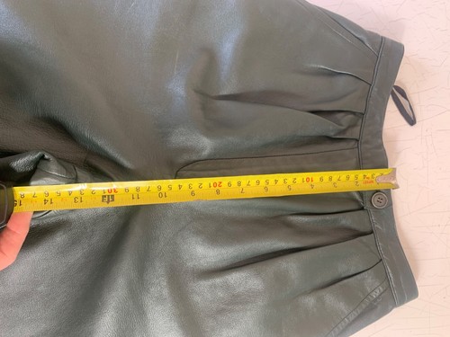 Vintage ladies green leather trousers, front pleats, lined, pockets, size 6, - Picture 4 of 7