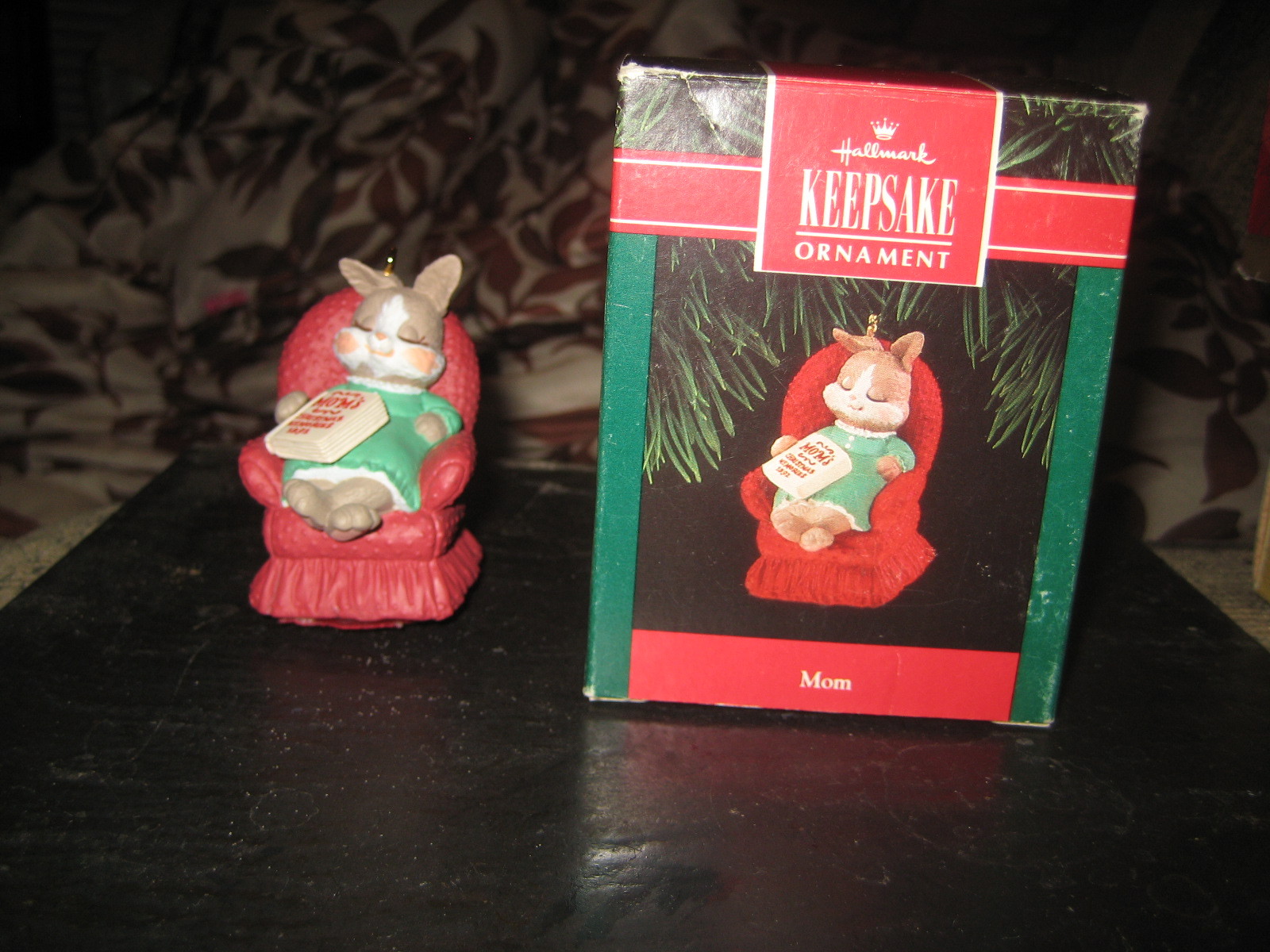 Hallmark Keepsake Ornament "Mom" 1992 MIB W/Price Marker eBay