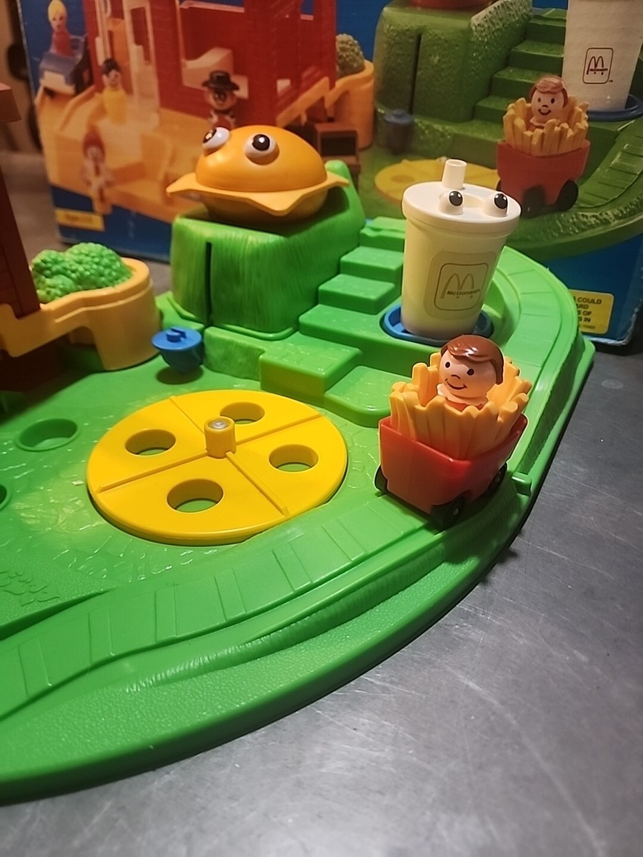 Vintage Fisher Price Little People McDonald's Playset 2552